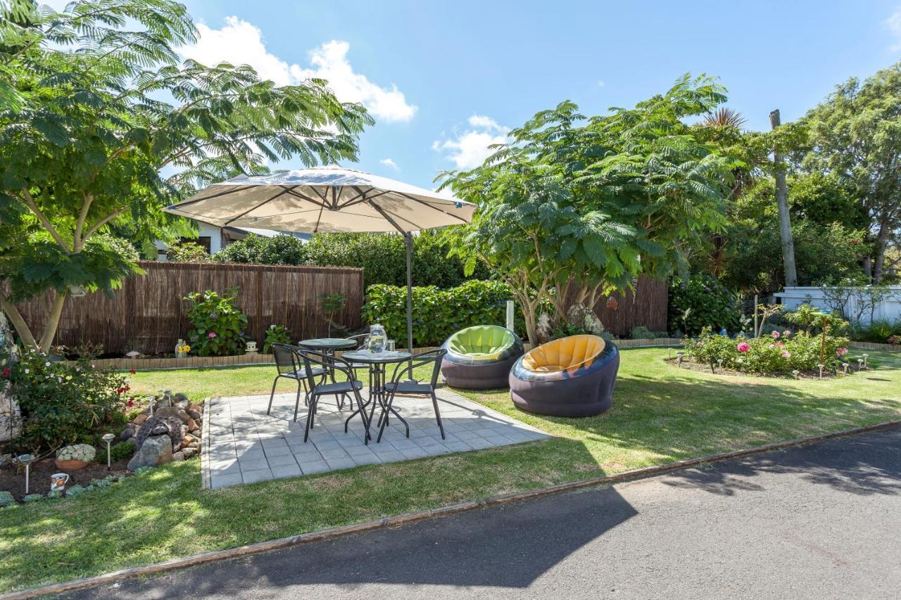 Coromandel Court Motel Bagian luar foto